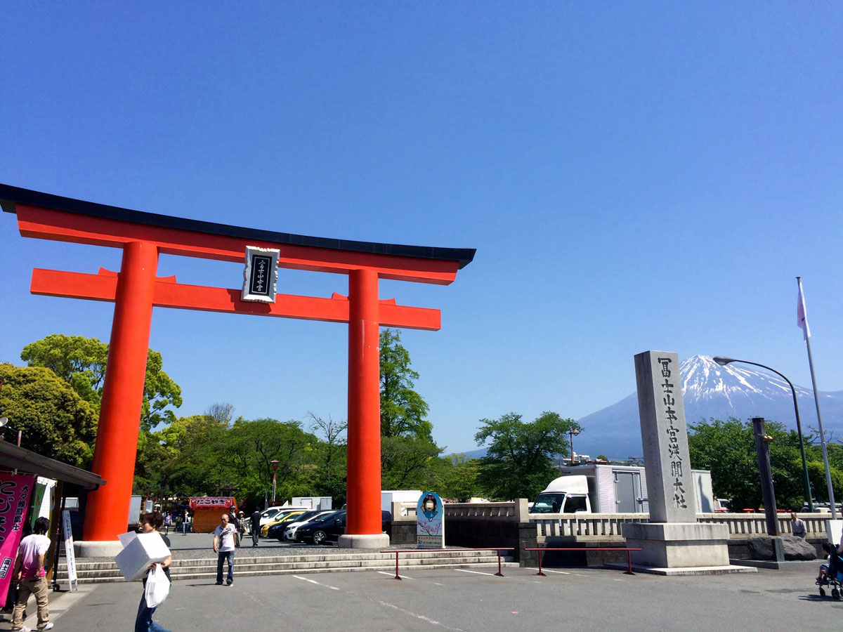 torii gate and mt. fuji