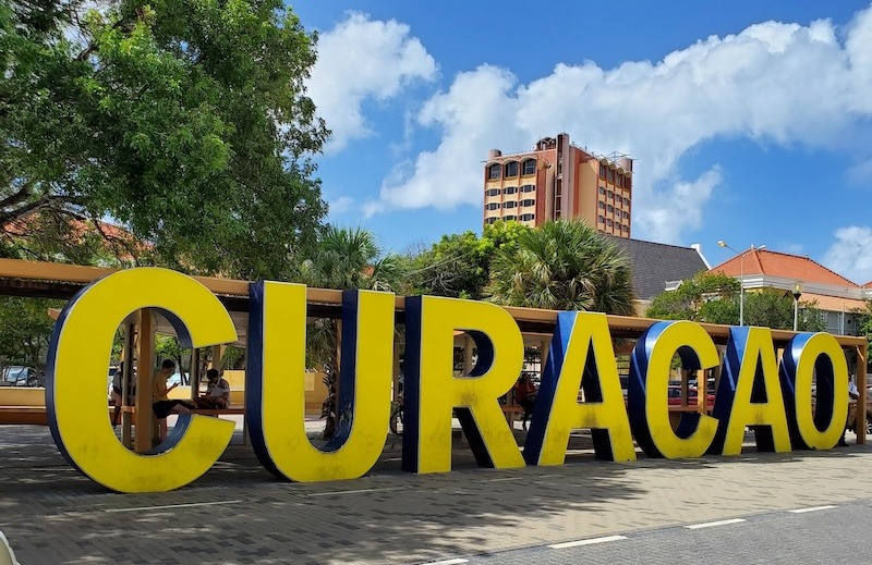 life size letters spelling "Curacao"