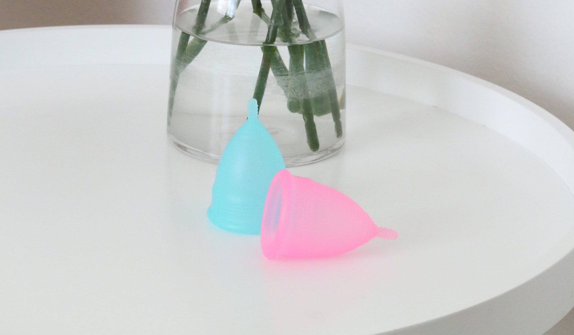 blue and pink menstrual cups