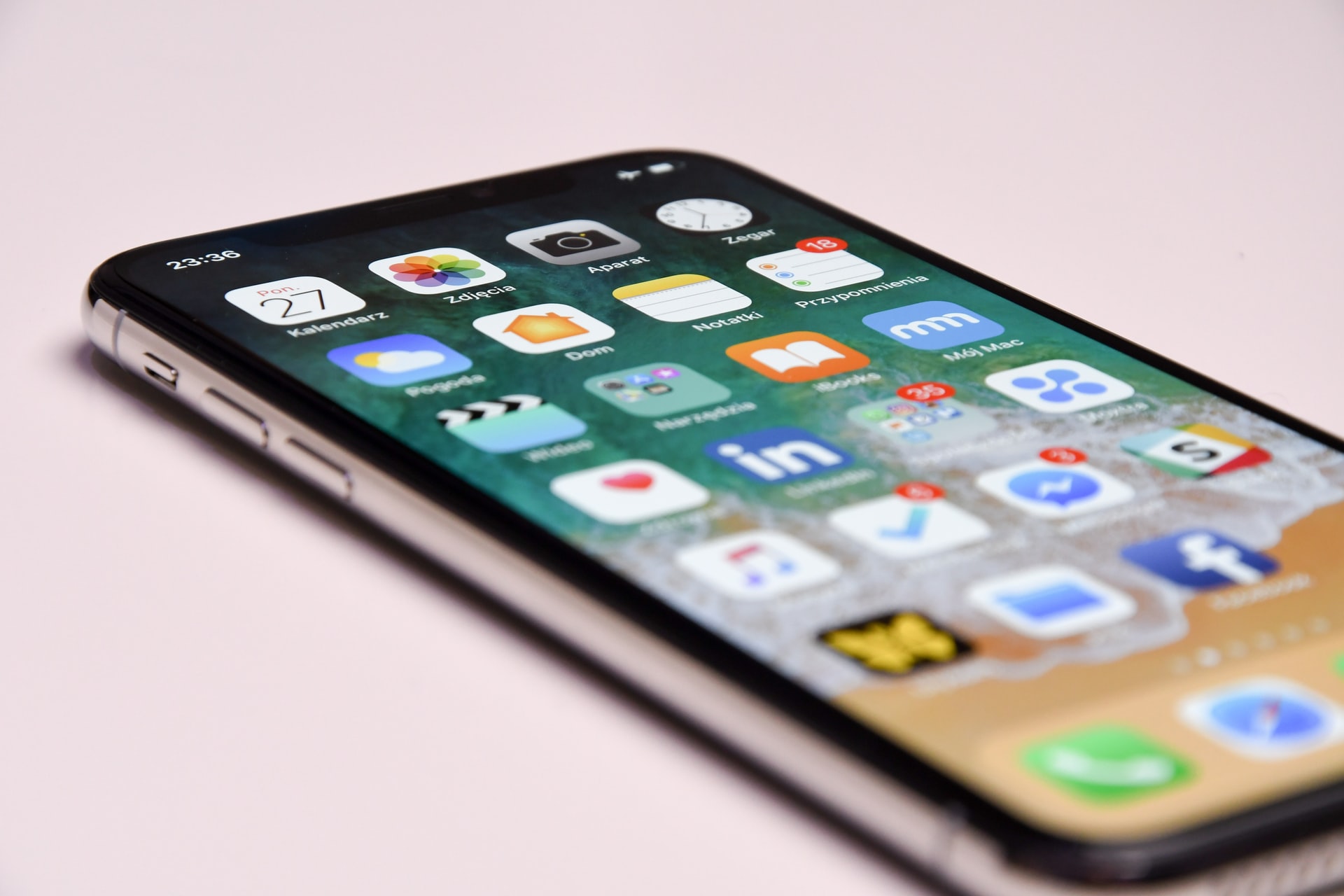 silver iphone x smartphone