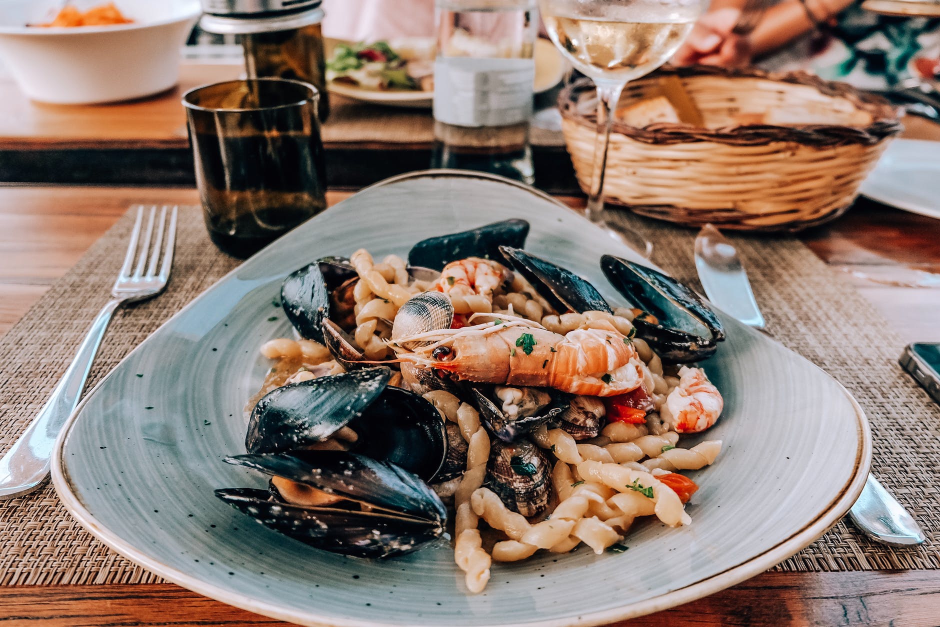 cooked shrimp and seashell dish