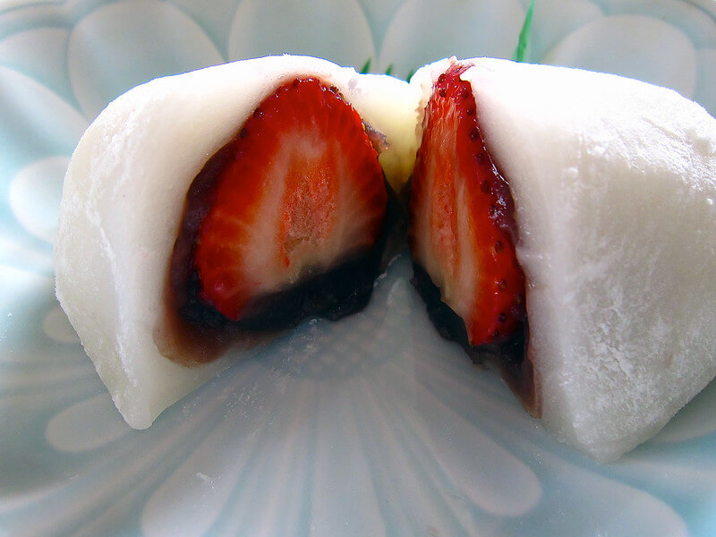 ichigo daifuku cut open